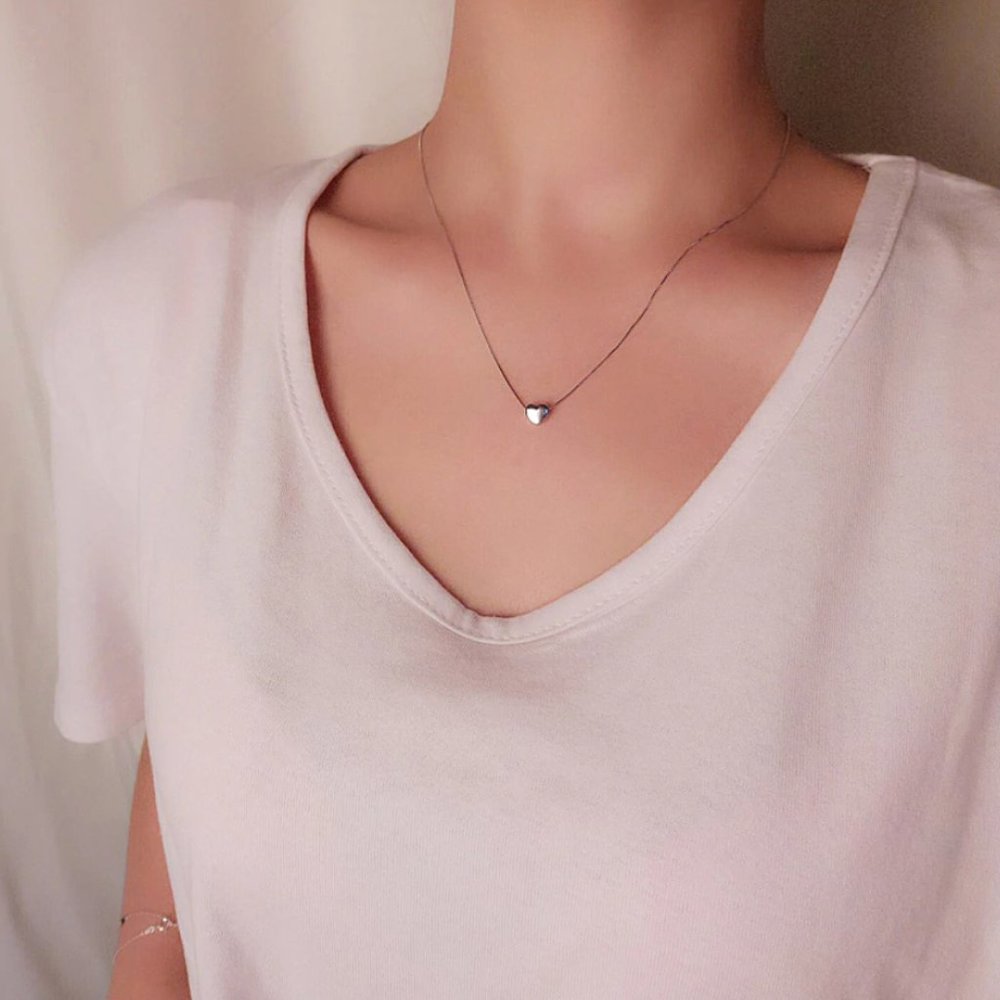 NEW Silver Simple Minimalist Heart Necklace - Picture 2 of 4